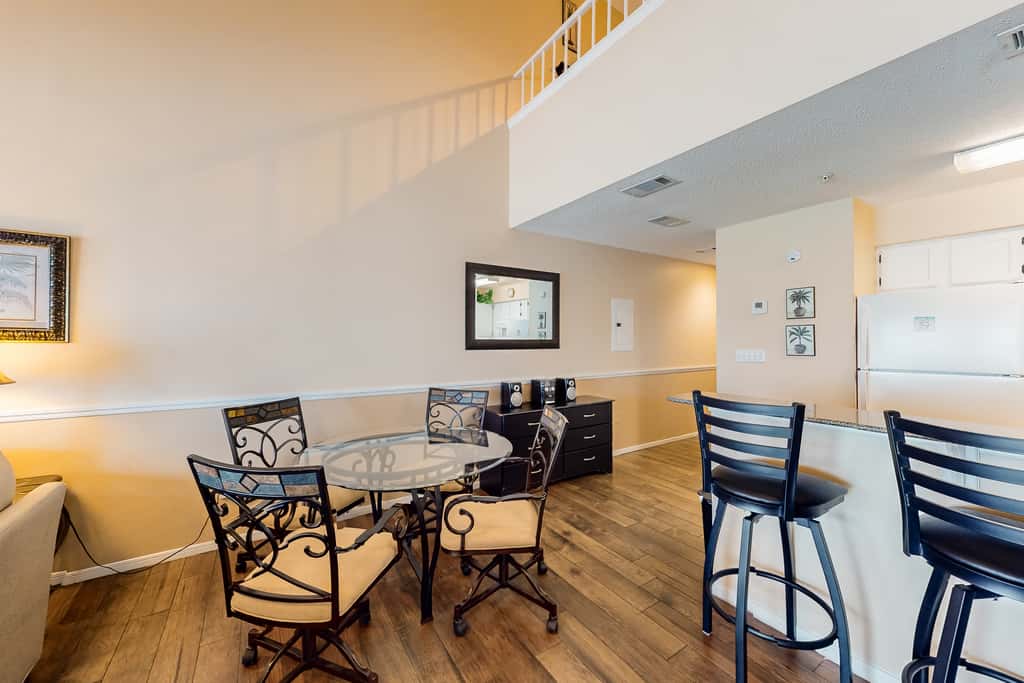 Oceanfront condo with AC, WiFi, pool & seasonal beach service
