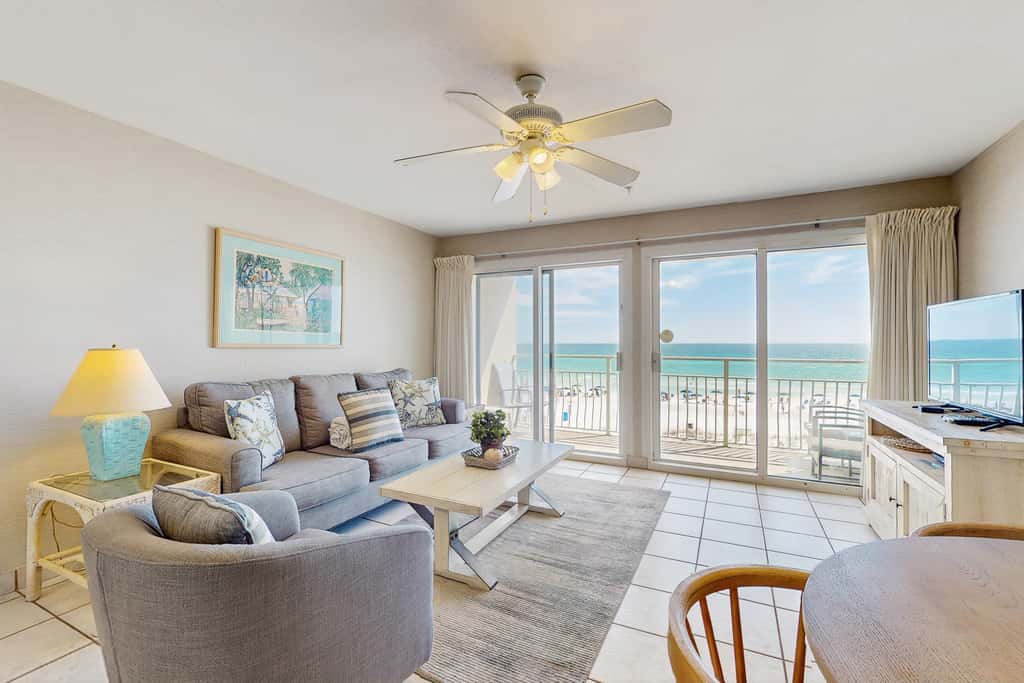 2nd Floor Gulf Front Condo, Complimentary Beach Equipment, Nearby Shops & Dining