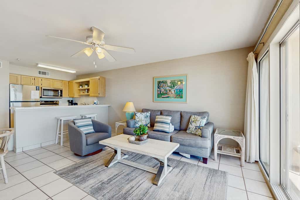 2nd Floor Gulf Front Condo, Complimentary Beach Equipment, Nearby Shops & Dining