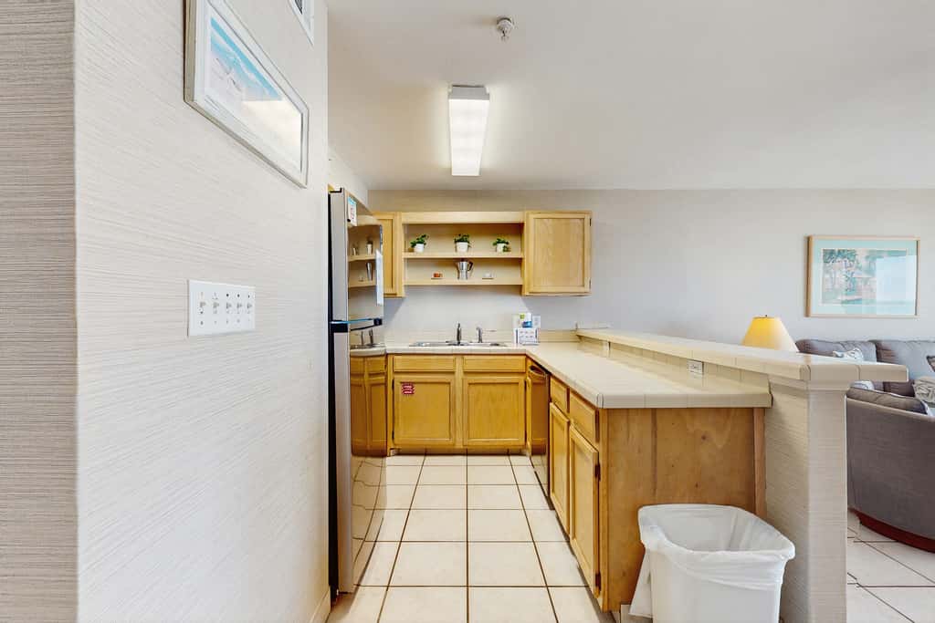2nd Floor Gulf Front Condo, Complimentary Beach Equipment, Nearby Shops & Dining