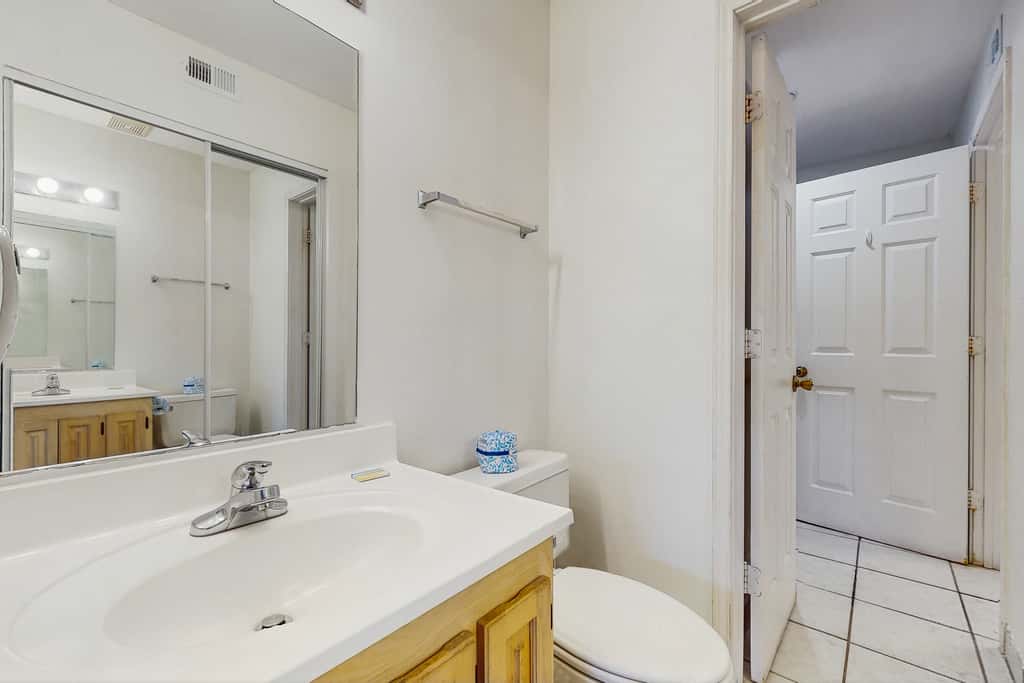 2nd Floor Gulf Front Condo, Complimentary Beach Equipment, Nearby Shops & Dining