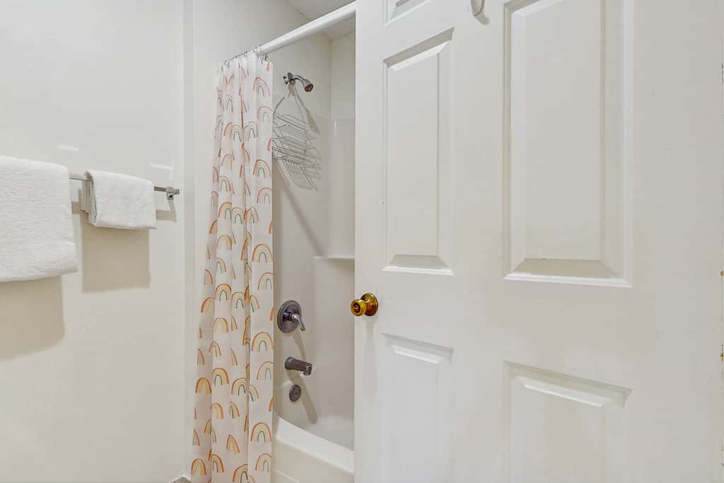 2nd Floor Gulf Front Condo, Complimentary Beach Equipment, Nearby Shops & Dining