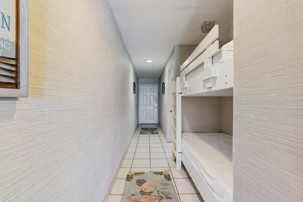 2nd Floor Gulf Front Condo, Complimentary Beach Equipment, Nearby Shops & Dining