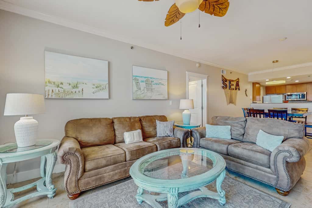5th-Floor Condo w Pool & Ocean Views, Balcony, Shared Outdoor Pool, Hot Tub, Gym