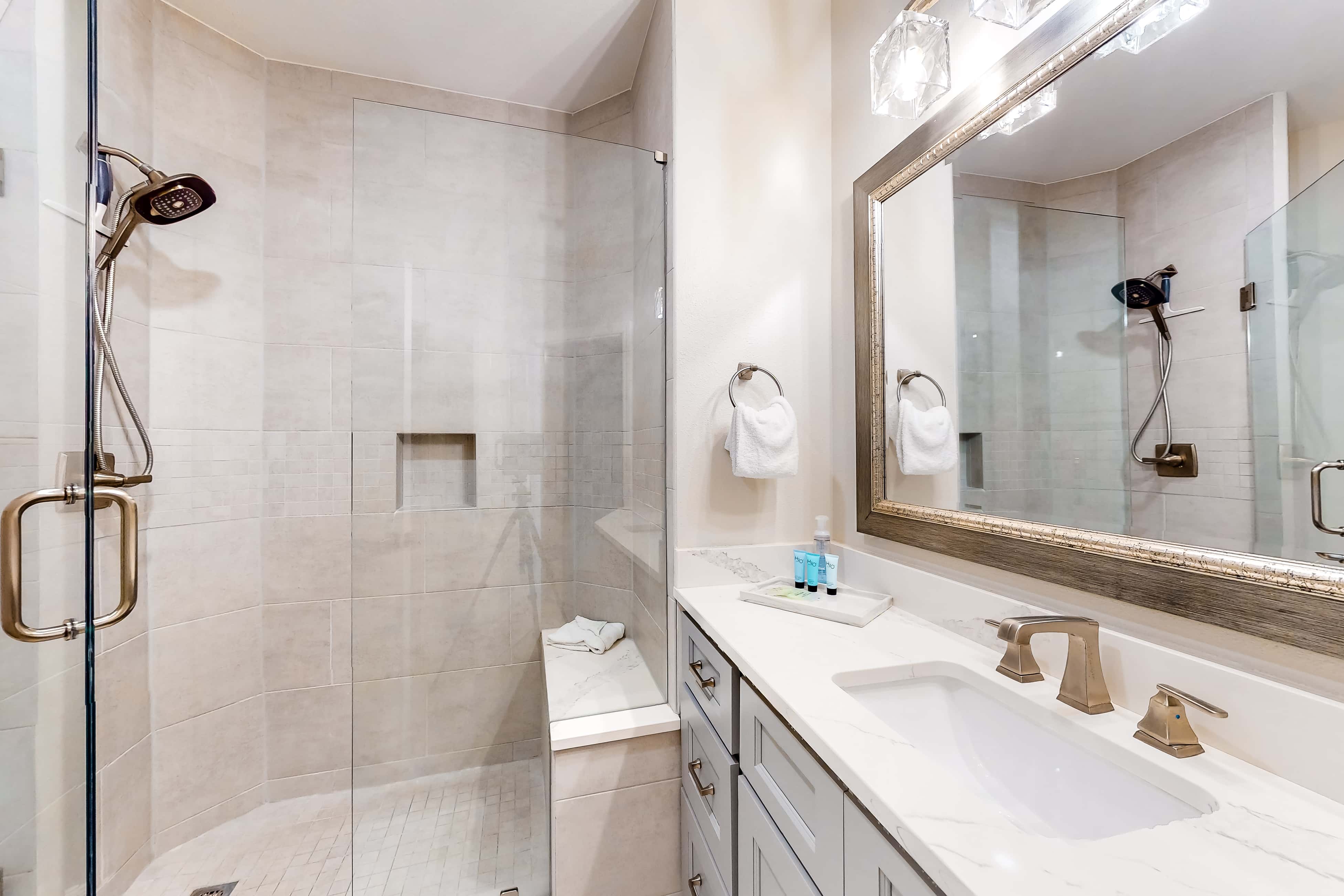 Stunning 4th-floor condo with pool, tennis, pickleball, ocean & beach view