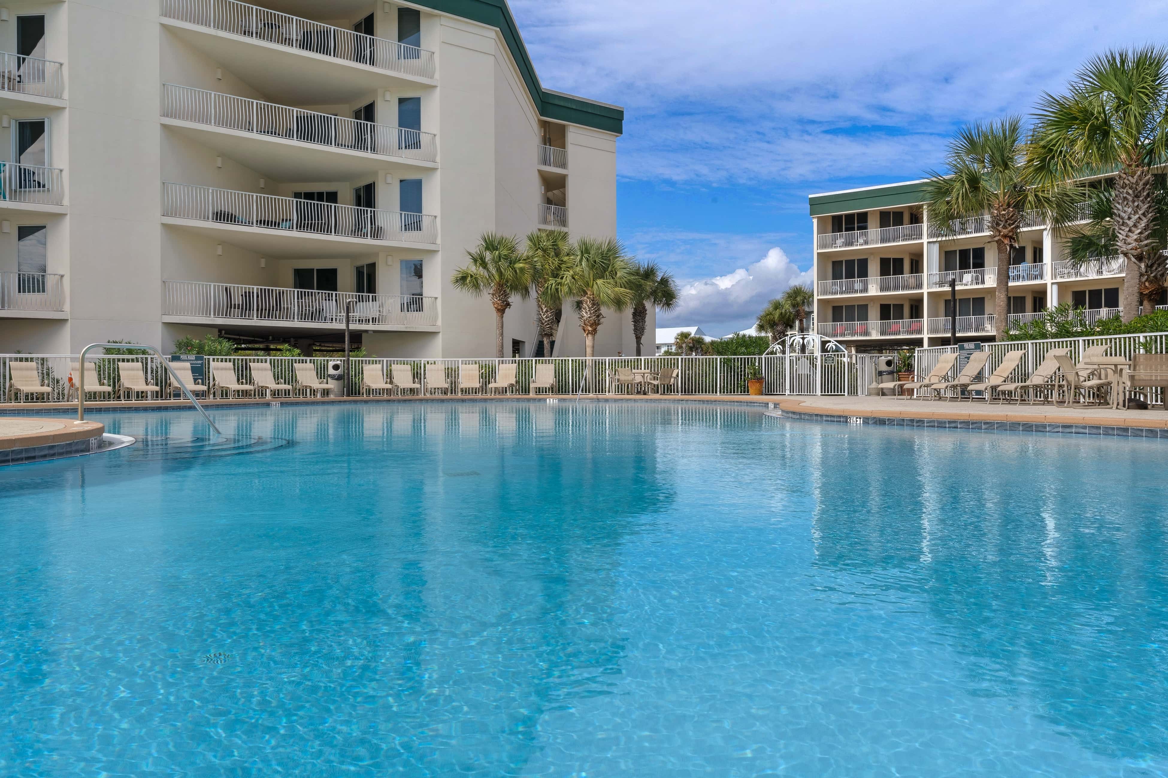 Stunning 4th-floor condo with pool, tennis, pickleball, ocean & beach view