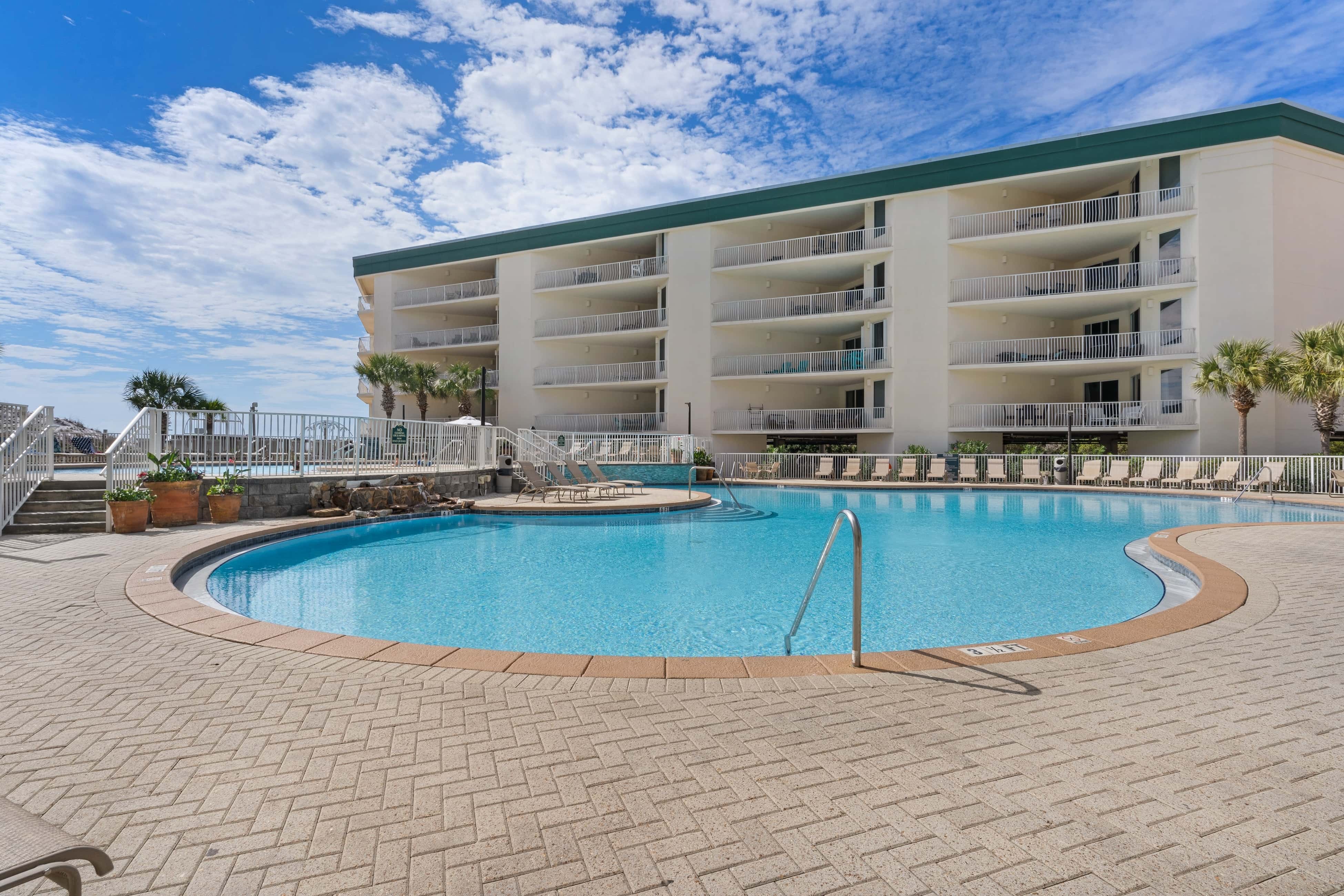 Stunning 4th-floor condo with pool, tennis, pickleball, ocean & beach view