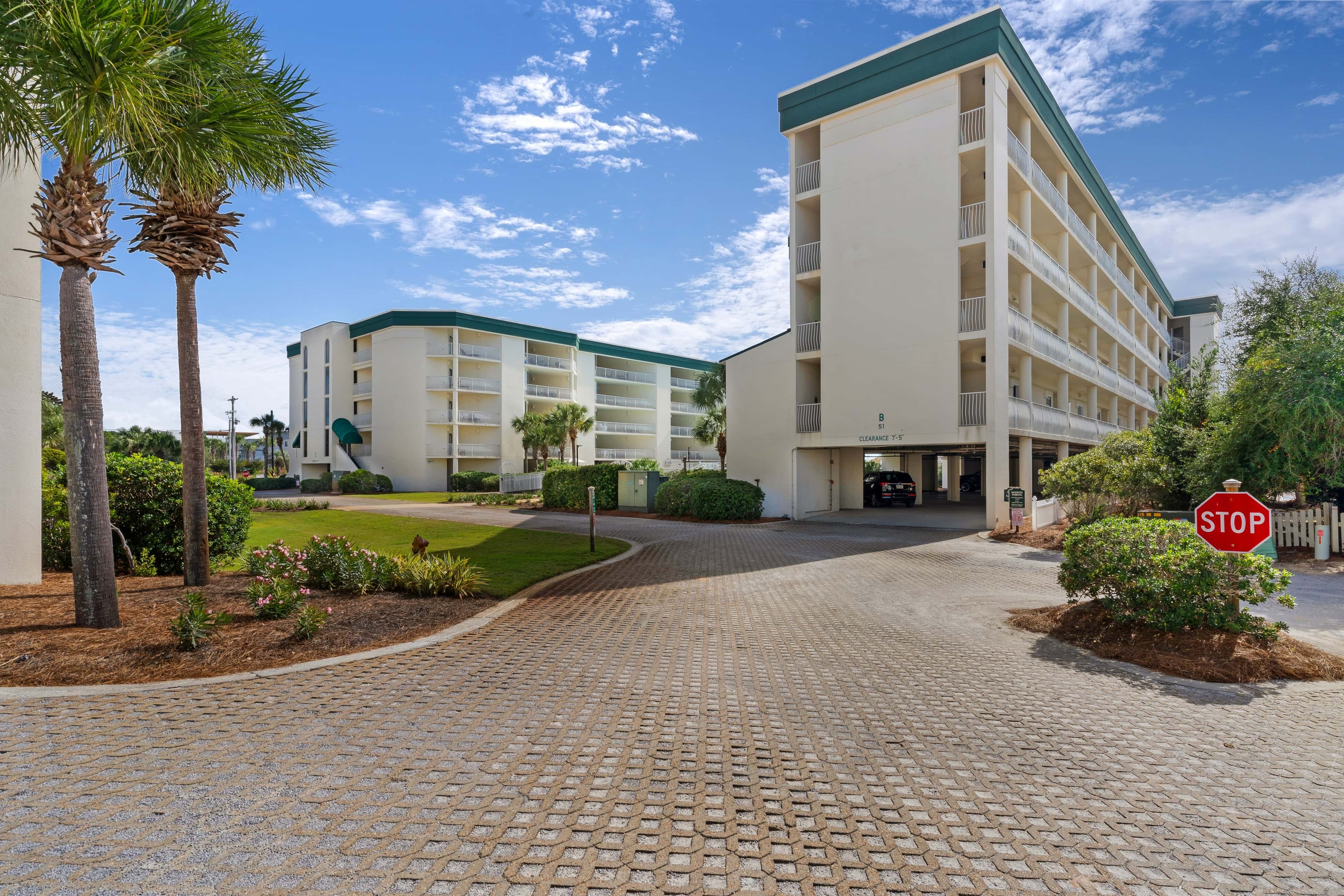 Stunning 4th-floor condo with pool, tennis, pickleball, ocean & beach view