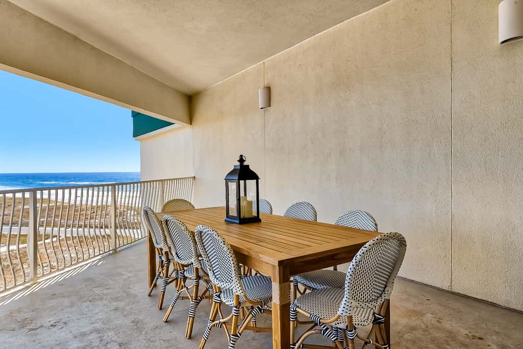 Dune it Right -Completely Updated with beach access, pool, hot tub, tennis, pickleball & gym