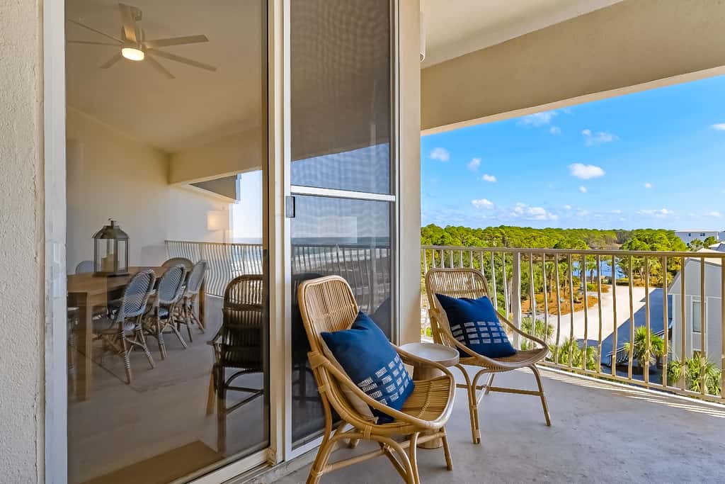 Dune it Right -Completely Updated with beach access, pool, hot tub, tennis, pickleball & gym