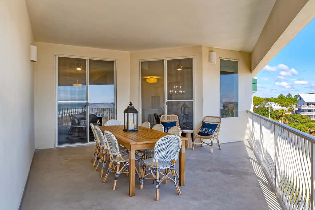 Dune it Right -Completely Updated with beach access, pool, hot tub, tennis, pickleball & gym