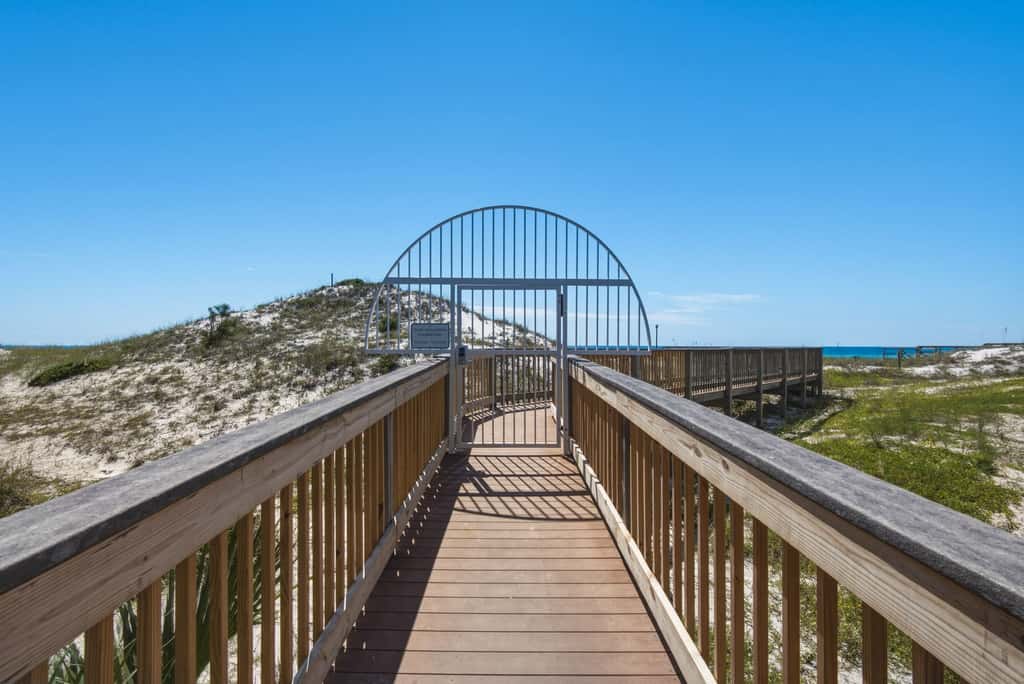 Dune it Right -Completely Updated with beach access, pool, hot tub, tennis, pickleball & gym