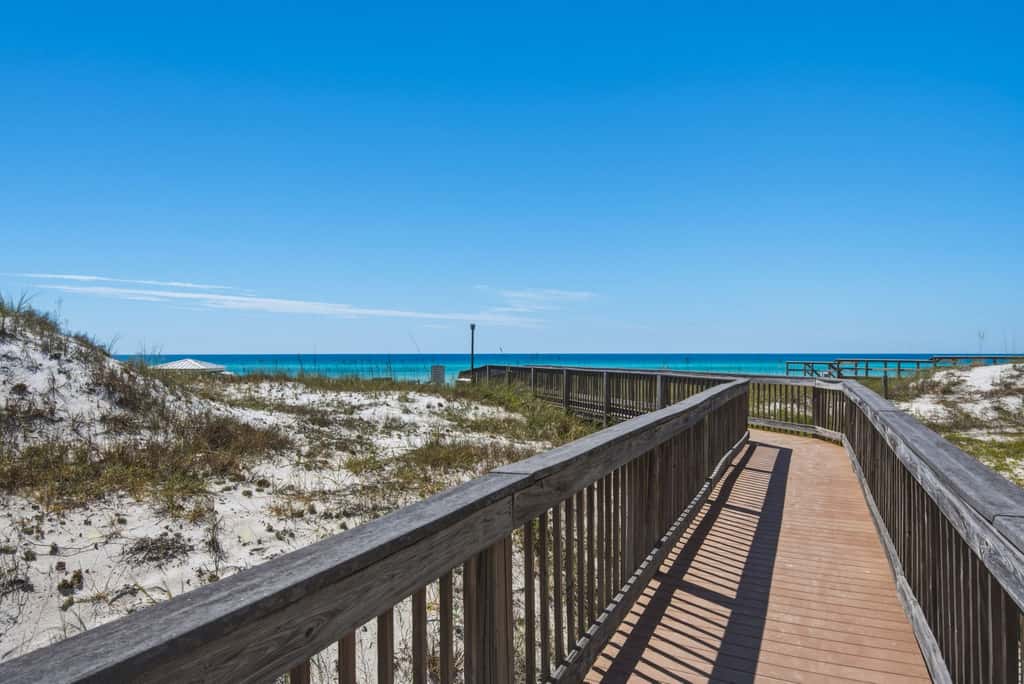 Dune it Right -Completely Updated with beach access, pool, hot tub, tennis, pickleball & gym