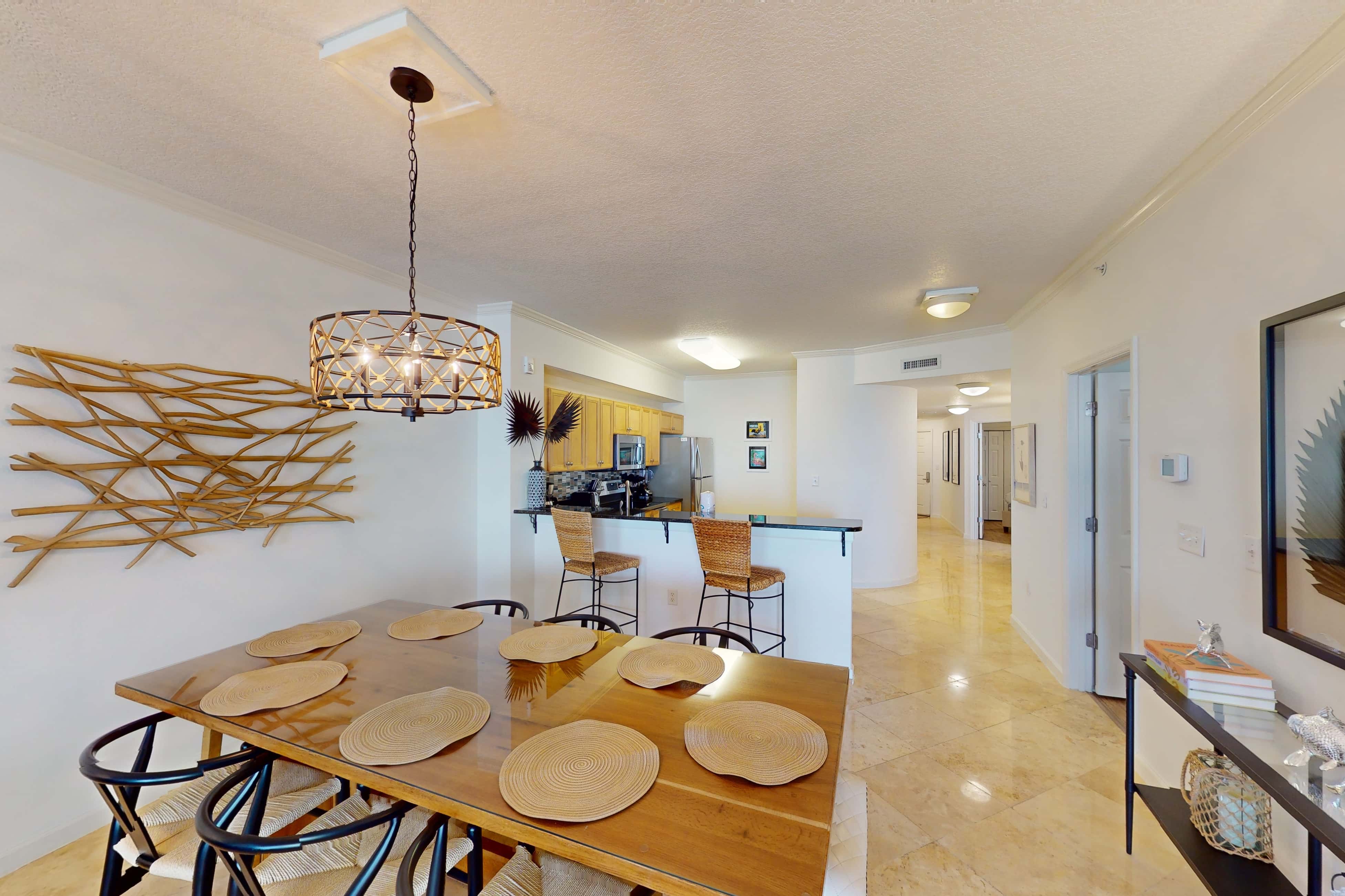 Coastal condo with beach, pool, hot tub, sauna, tennis, bikes, W&D, & central AC