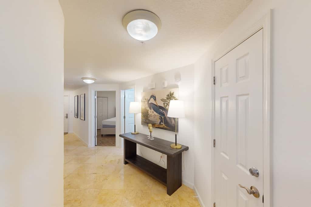 Coastal condo with beach, pool, hot tub, sauna, tennis, bikes, W&D, & central AC