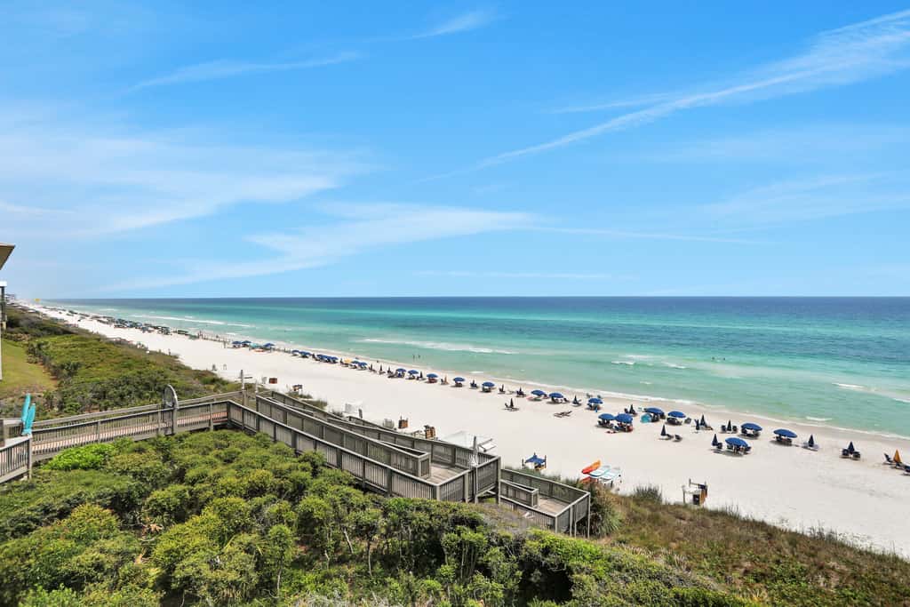 Gulf front condo with beach access, pool, hot tub, tennis & pickleball