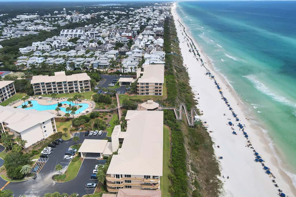 Gulf front condo with beach access, pool, hot tub, tennis & pickleball