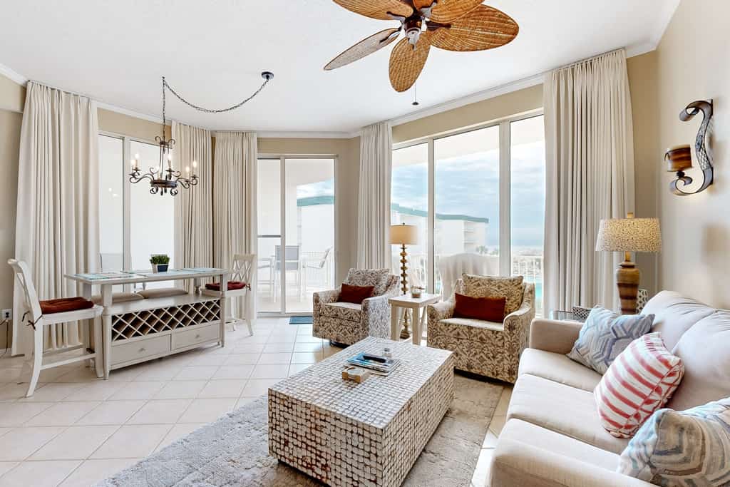 Beach-view condo with outdoor pool, hot tub, sauna, tennis, BBQ, & beach access