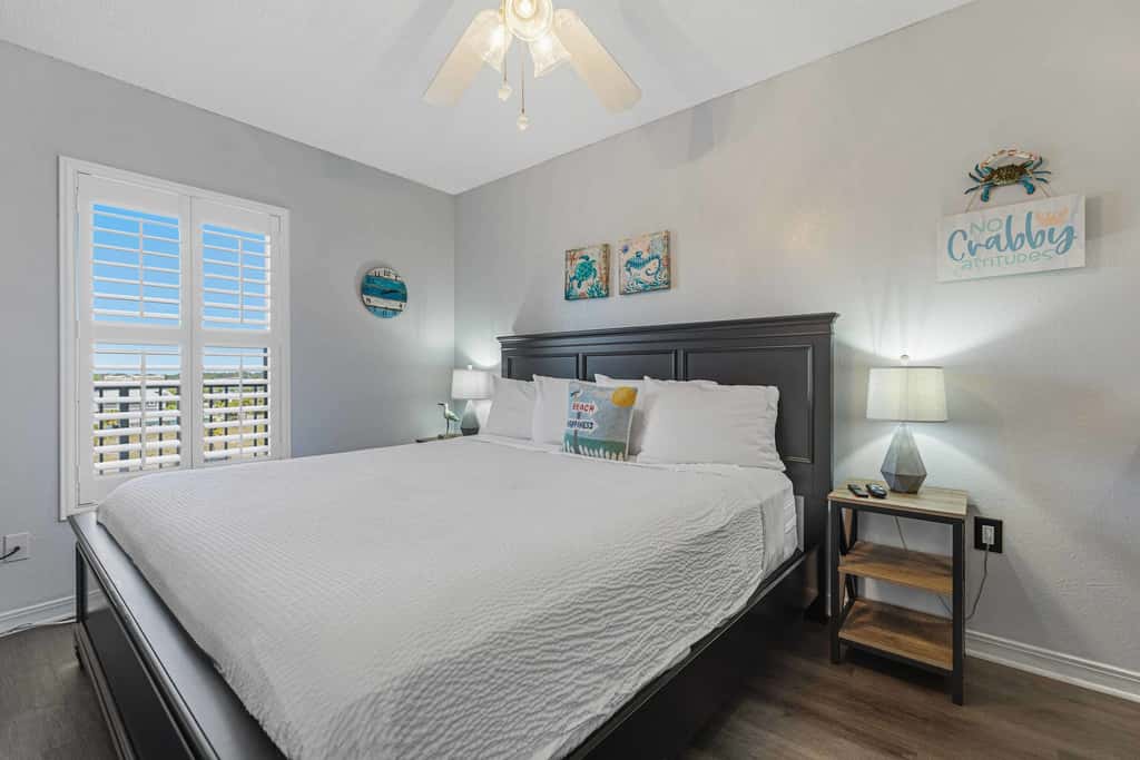Beachfront condo with gulf views, pool, gym, & private balcony