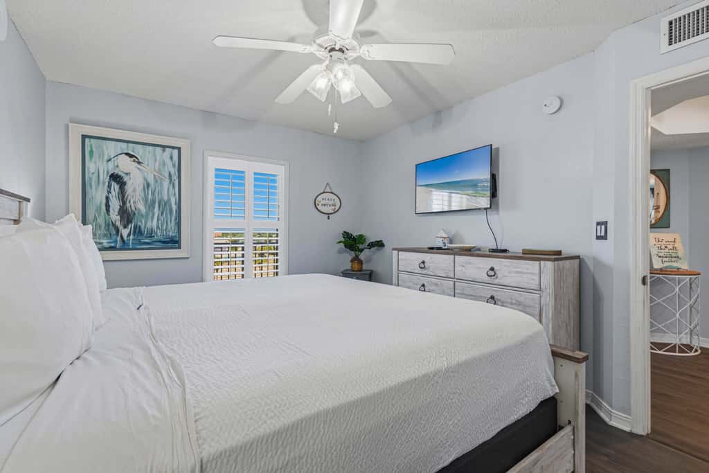Beachfront condo with gulf views, pool, gym, & private balcony