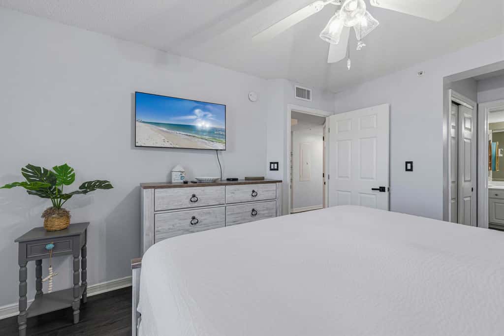 Beachfront condo with gulf views, pool, gym, & private balcony