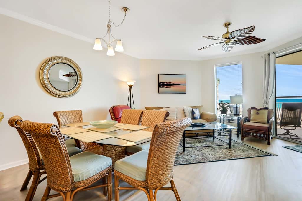 Oceanfront condo with pool, hot tub, sauna, gym, bikes, tennis - lovely balcony