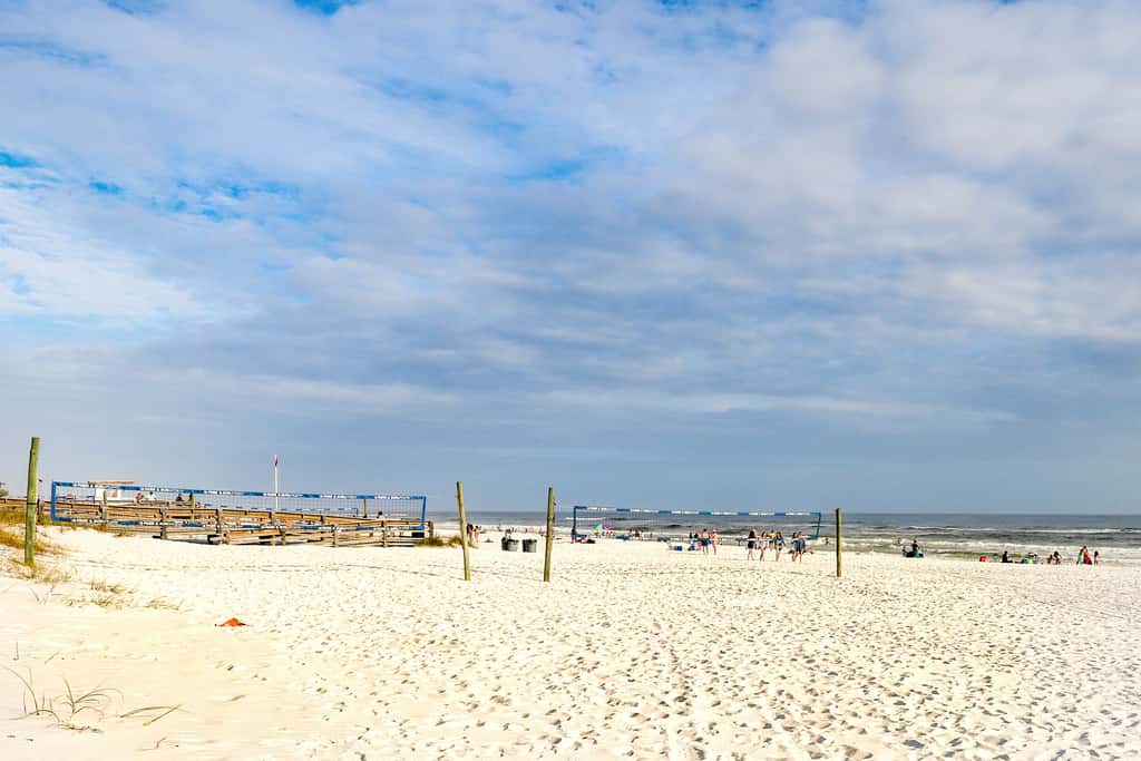 Oceanfront Condo with Shared Pool & Hot Tub, Ocean View, & Private Washer&Dryer