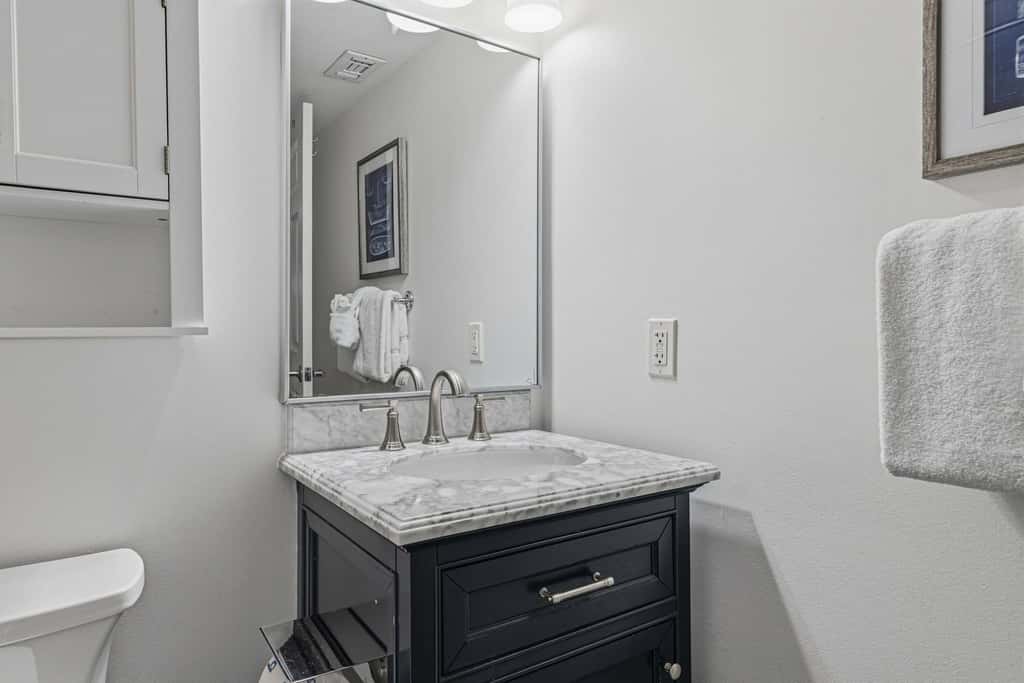 Oceanfront Condo with Shared Pool & Hot Tub, Ocean View, & Private Washer&Dryer