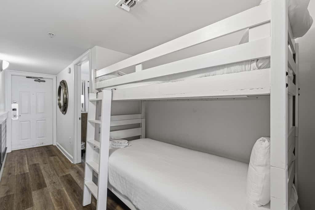 Oceanfront Condo with Shared Pool & Hot Tub, Ocean View, & Private Washer&Dryer