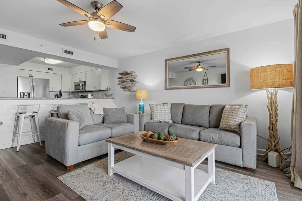 Oceanfront Condo with Shared Pool & Hot Tub, Ocean View, & Private Washer&Dryer