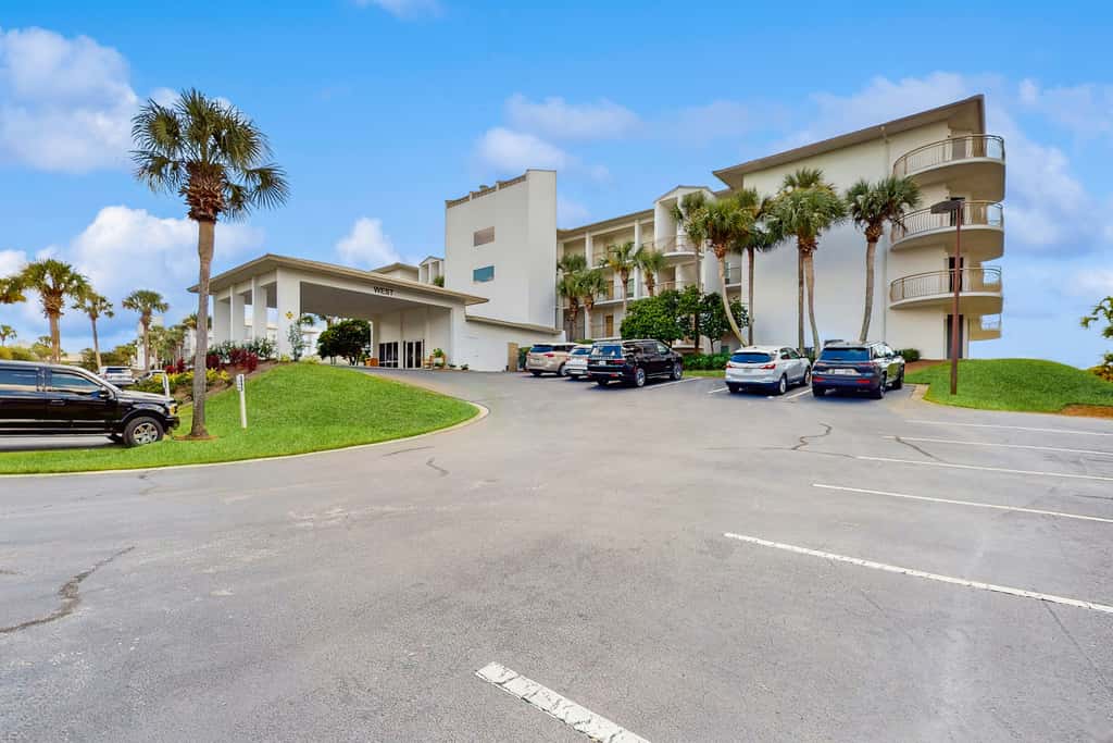 Lavish High Pointe condo with resort pool, amazing ocean view & pickleball