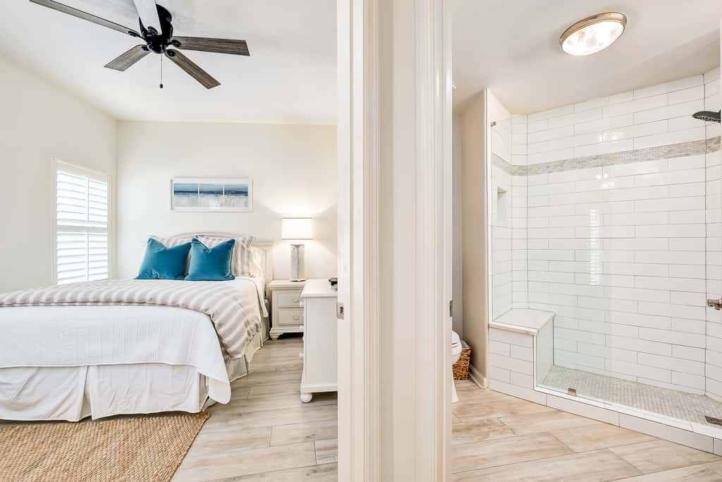 Chic first-floor condo with Gulf & pool view & pickleball - steps to beach