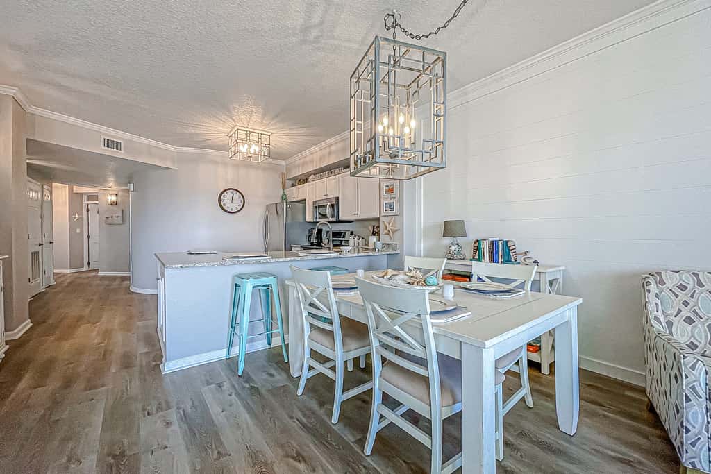 Beautifully decorated oceanfront condo with resort pool, & huge walk-in showers