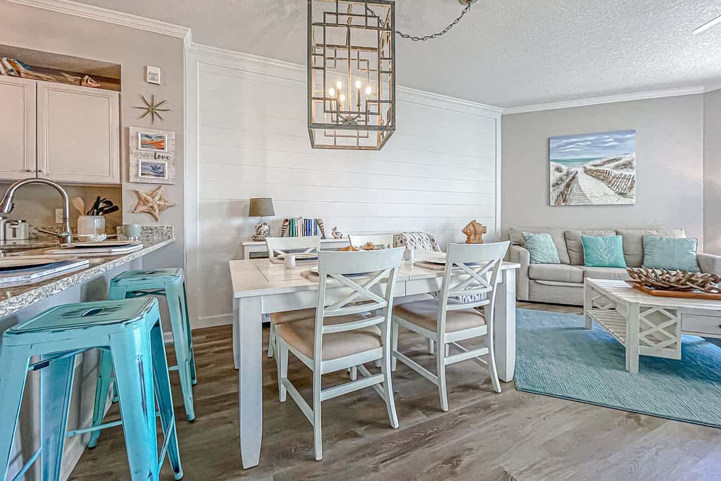 Beautifully decorated oceanfront condo with resort pool, & huge walk-in showers