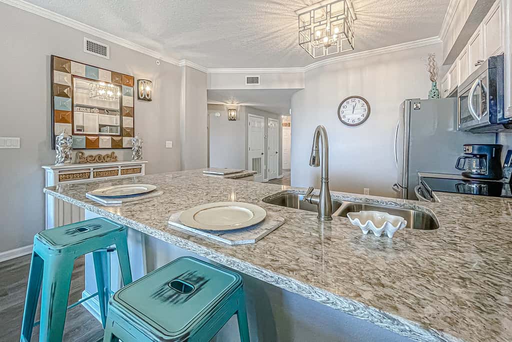 Beautifully decorated oceanfront condo with resort pool, & huge walk-in showers