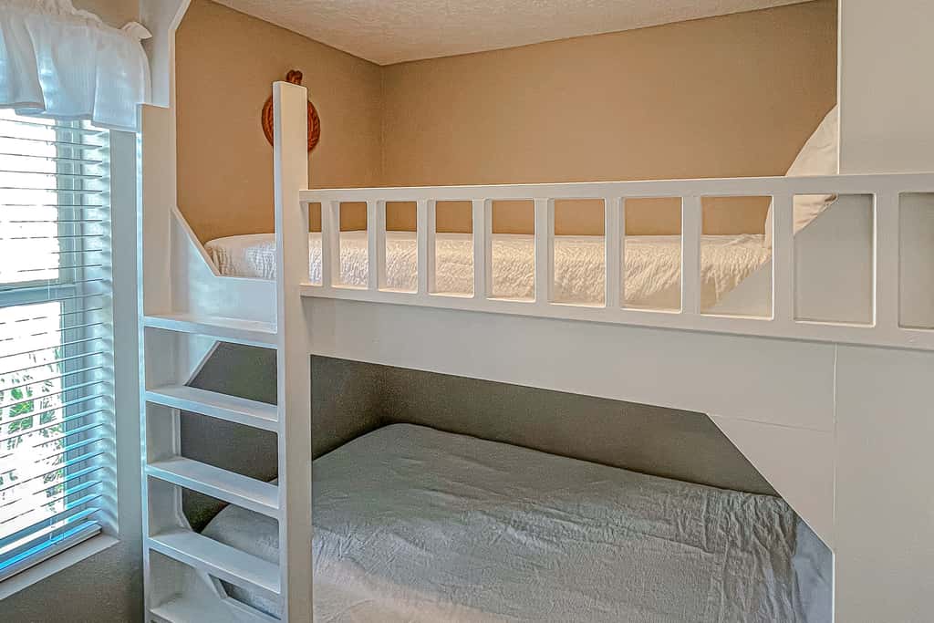 Beautifully decorated oceanfront condo with resort pool, & huge walk-in showers