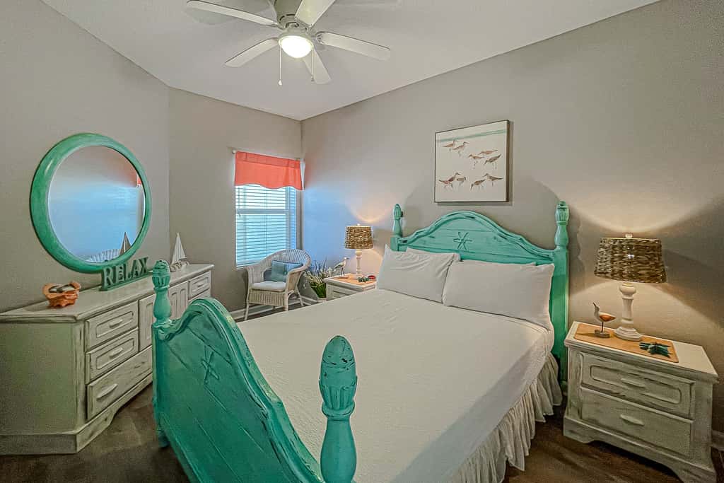 Beautifully decorated oceanfront condo with resort pool, & huge walk-in showers