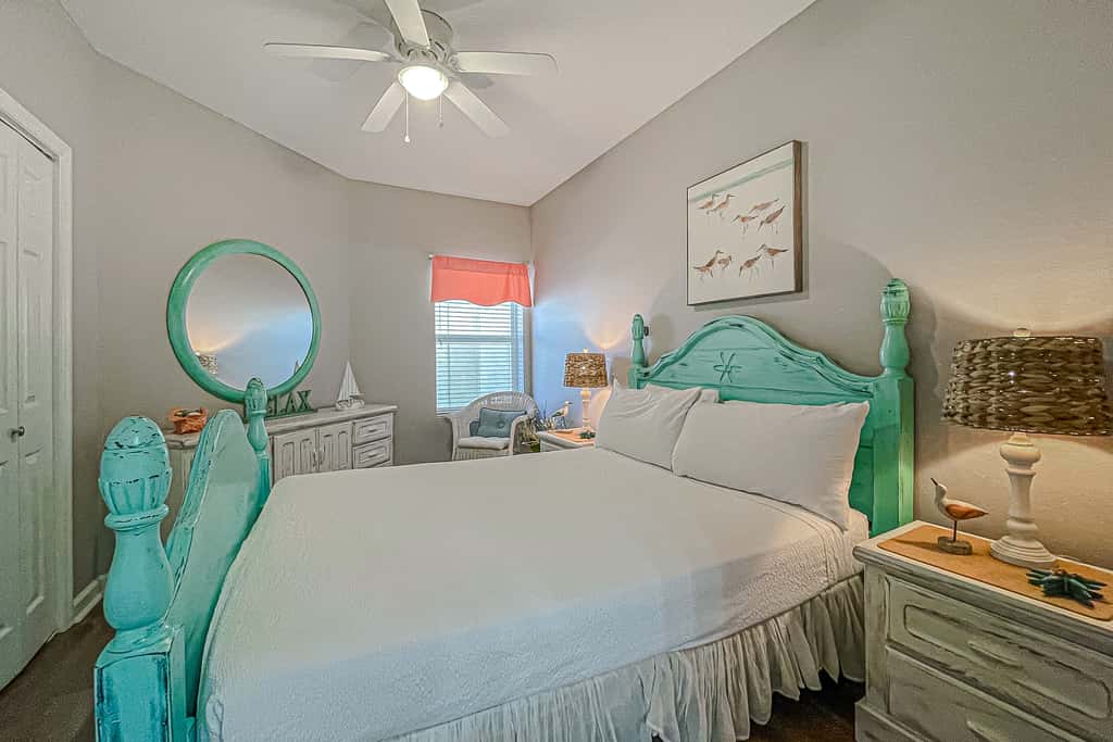 Beautifully decorated oceanfront condo with resort pool, & huge walk-in showers