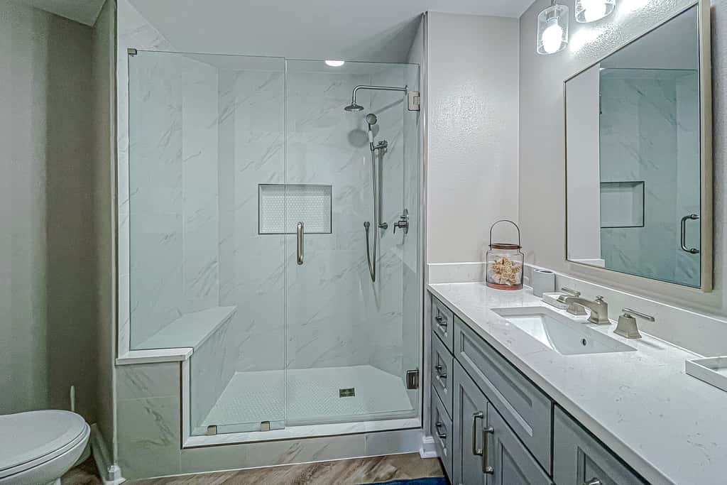 Beautifully decorated oceanfront condo with resort pool, & huge walk-in showers