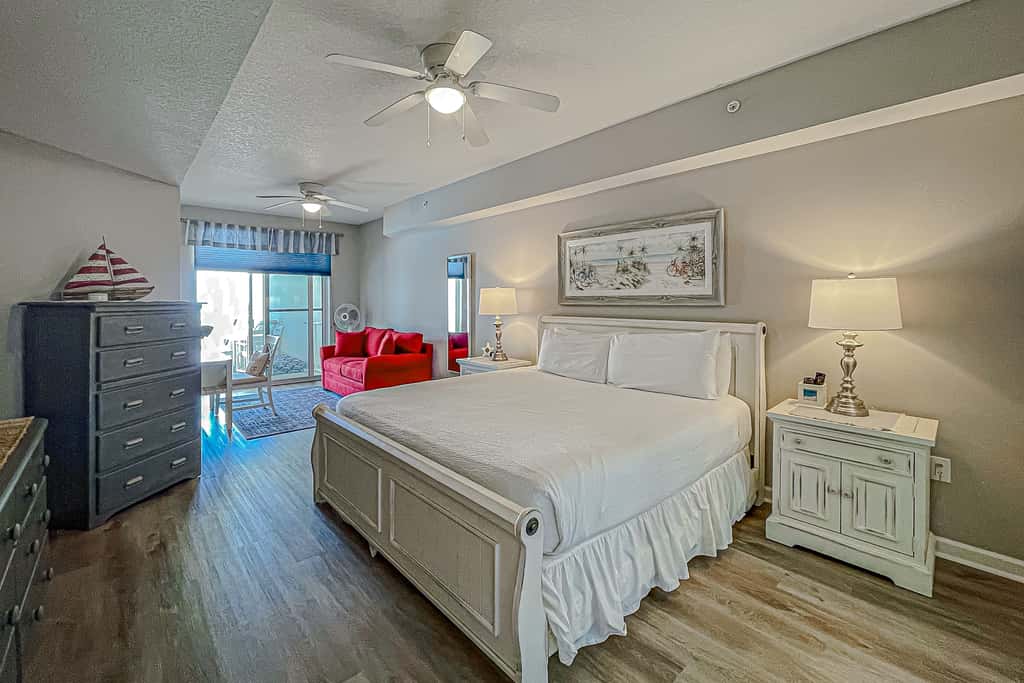 Beautifully decorated oceanfront condo with resort pool, & huge walk-in showers