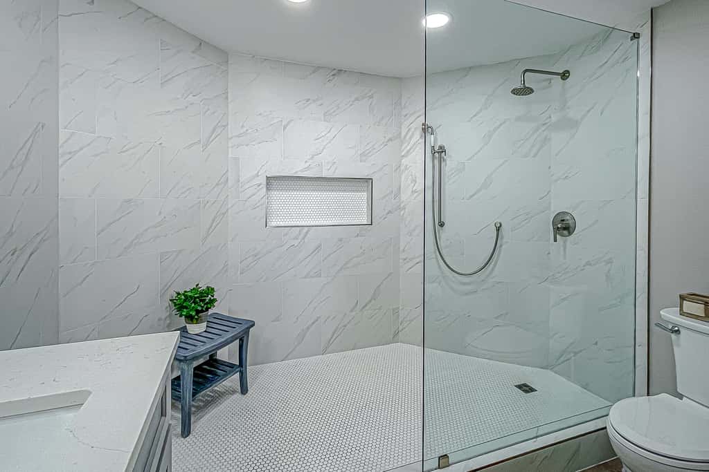 Beautifully decorated oceanfront condo with resort pool, & huge walk-in showers