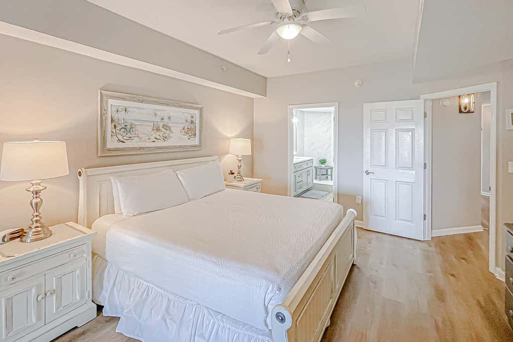 Beautifully decorated oceanfront condo with resort pool, & huge walk-in showers