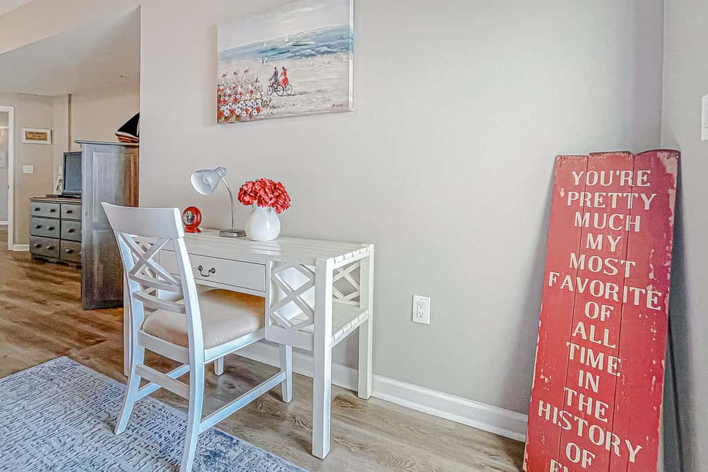 Beautifully decorated oceanfront condo with resort pool, & huge walk-in showers