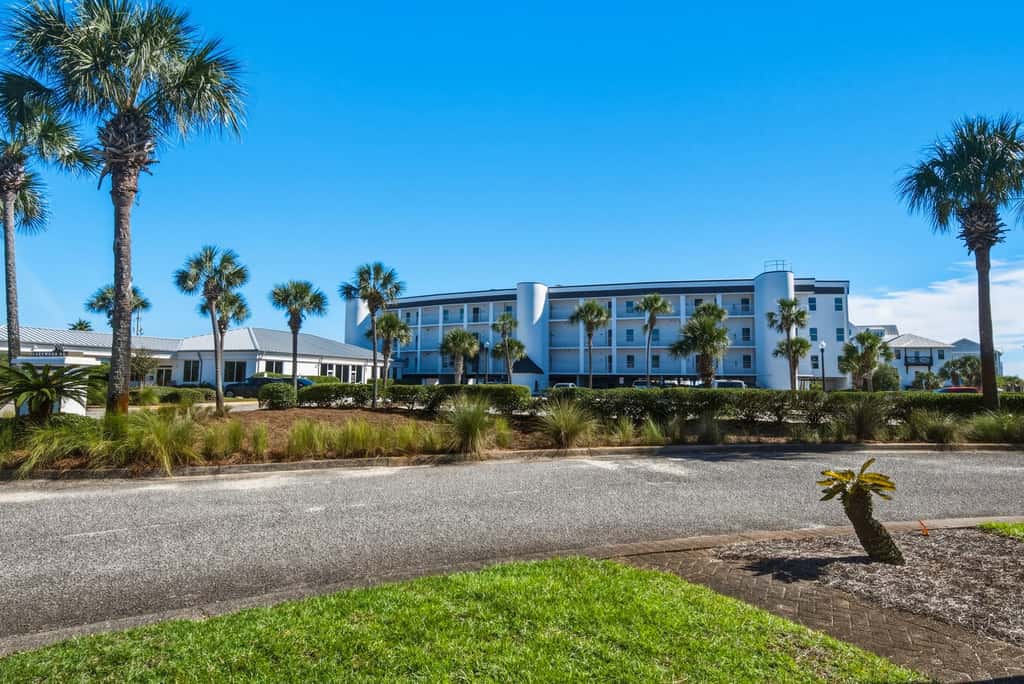 Beautifully decorated oceanfront condo with resort pool, & huge walk-in showers
