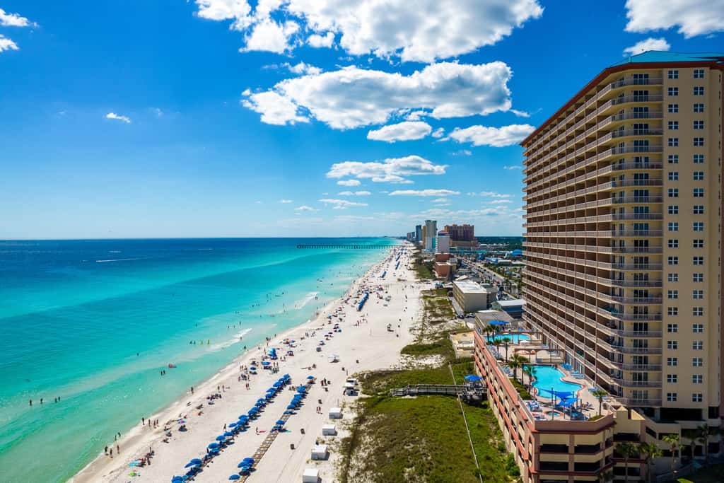 24th-floor oceanfront condo with pool access, ocean view & WD