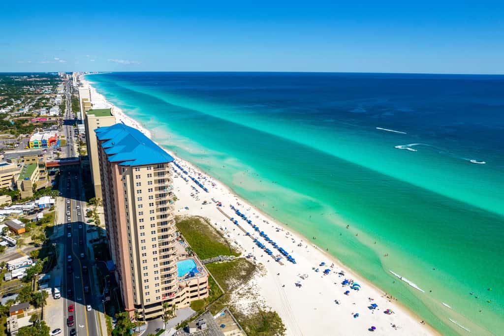24th-floor oceanfront condo with pool access, ocean view & WD