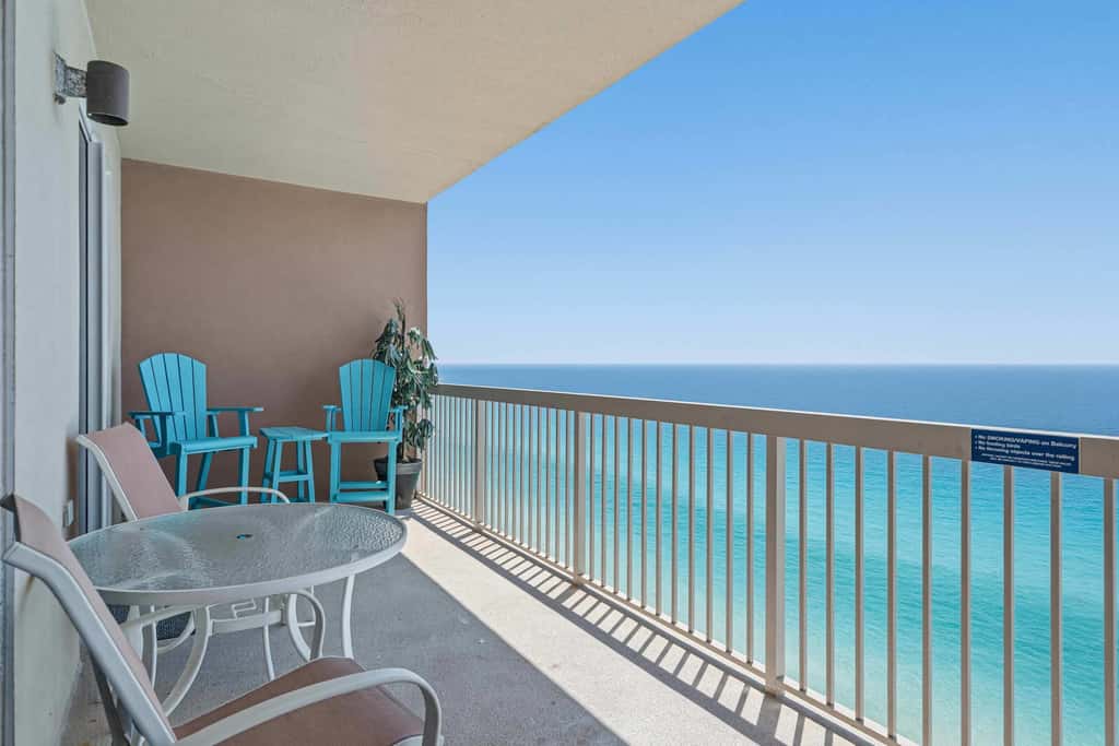 24th-floor oceanfront condo with pool access, ocean view & WD