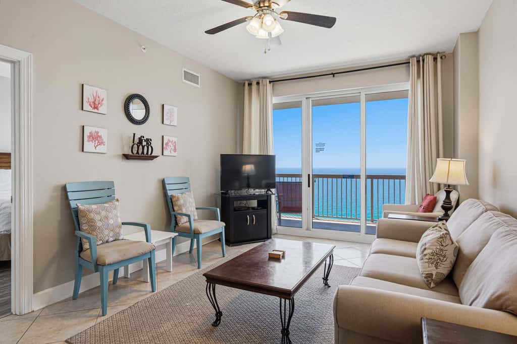 24th-floor oceanfront condo with pool access, ocean view & WD