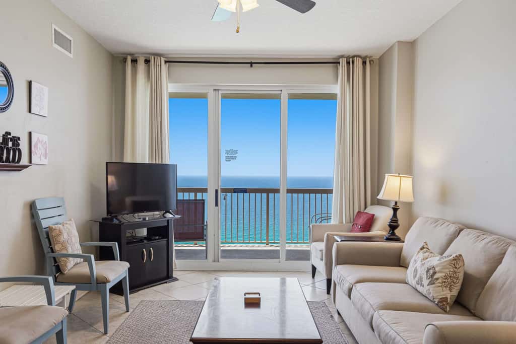 24th-floor oceanfront condo with pool access, ocean view & WD