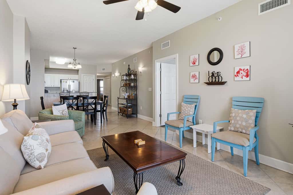 24th-floor oceanfront condo with pool access, ocean view & WD